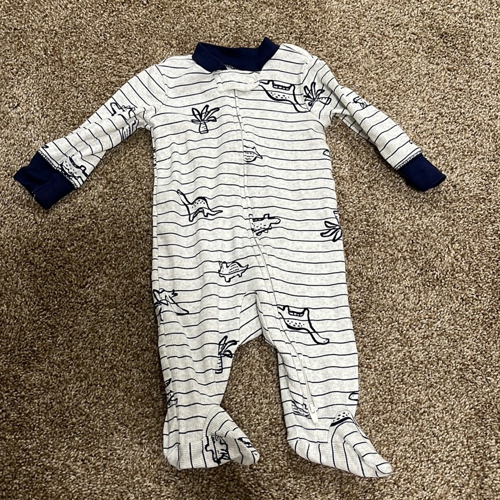 Carters onesie outfit! Never worn! Size 3 months. Adorable blue and grey!